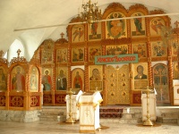 Алтарь в нижнем храме Спасо-Преображенского собора