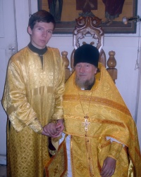 Протоиерей Александр Пивоваров с племянником - диаконом Иоанном Реморовым